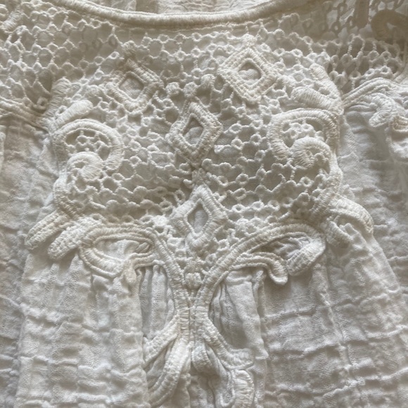 Max Studio White Blouse - Picture 2 of 3